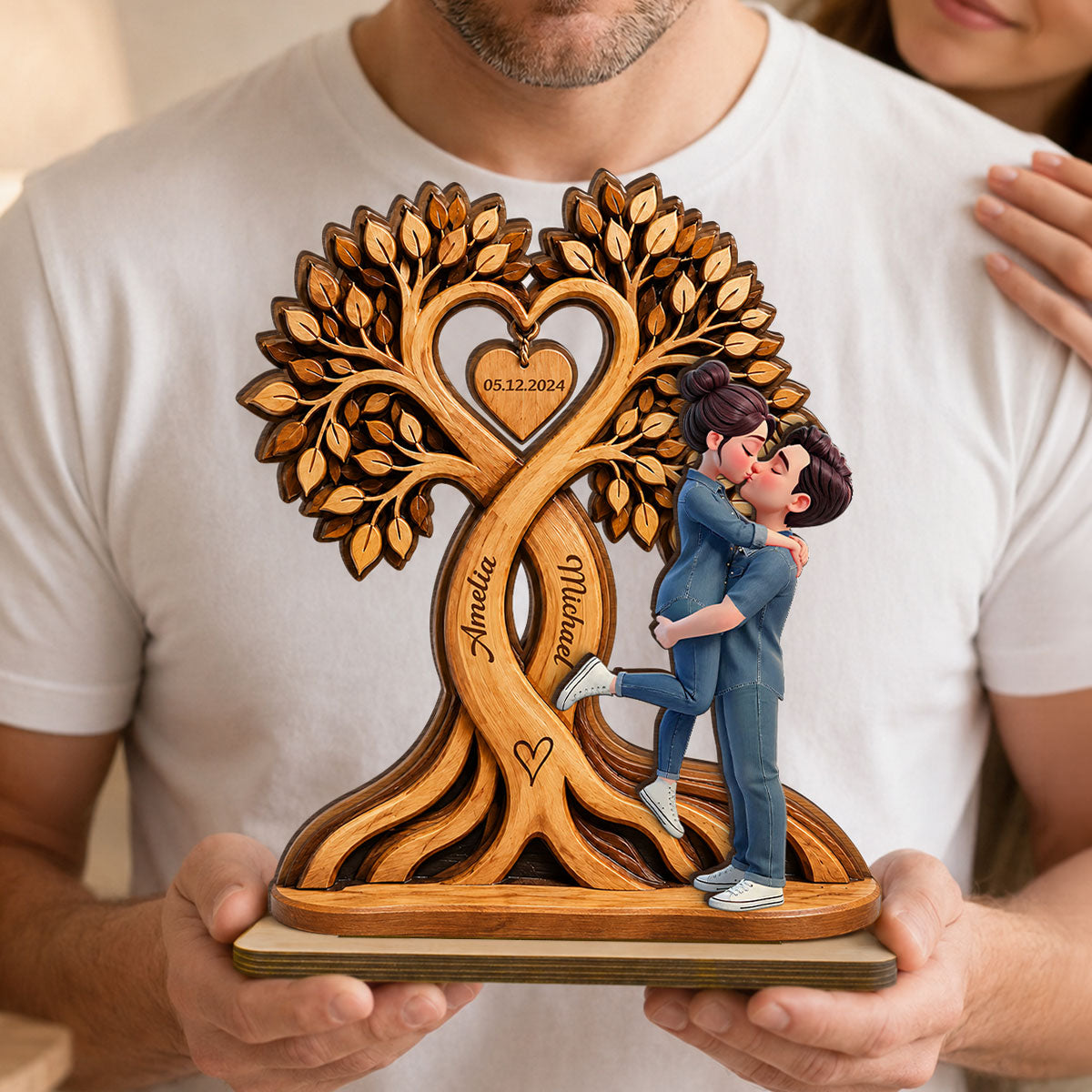 Anniversary Gift For Him & Her – Personalized "Couple Kissing Under Heart Tree"  Wooden Plaque